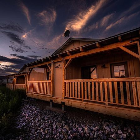 -Pet Friendly- Miners Cabin #5 -Two Double Beds - Private Balcony Тумстон Экстерьер фото