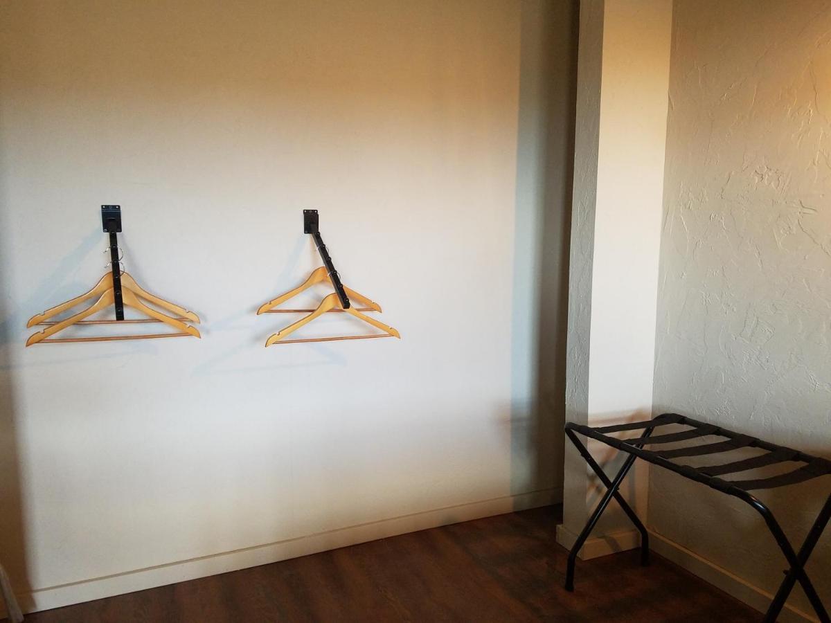 -Pet Friendly- Miners Cabin #5 -Two Double Beds - Private Balcony Тумстон Экстерьер фото