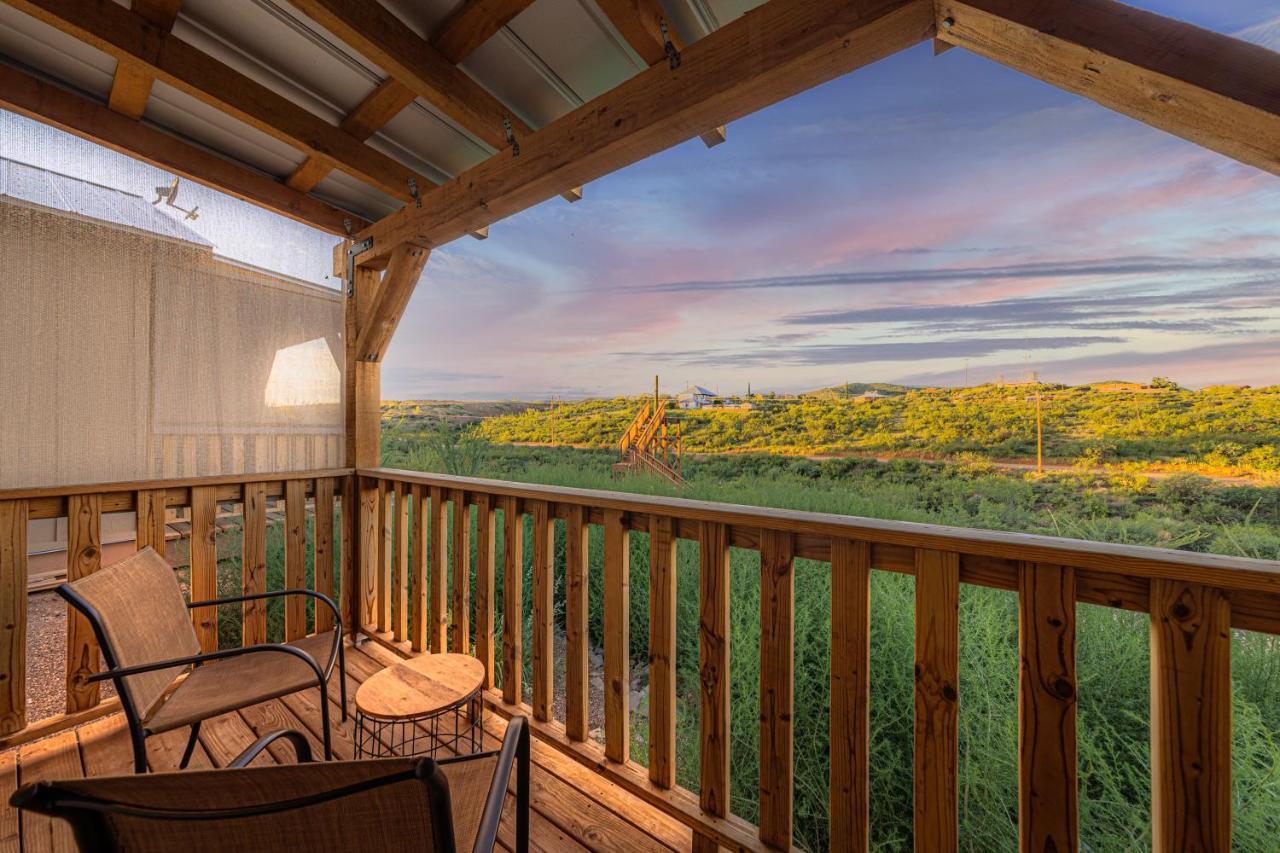 -Pet Friendly- Miners Cabin #5 -Two Double Beds - Private Balcony Тумстон Экстерьер фото