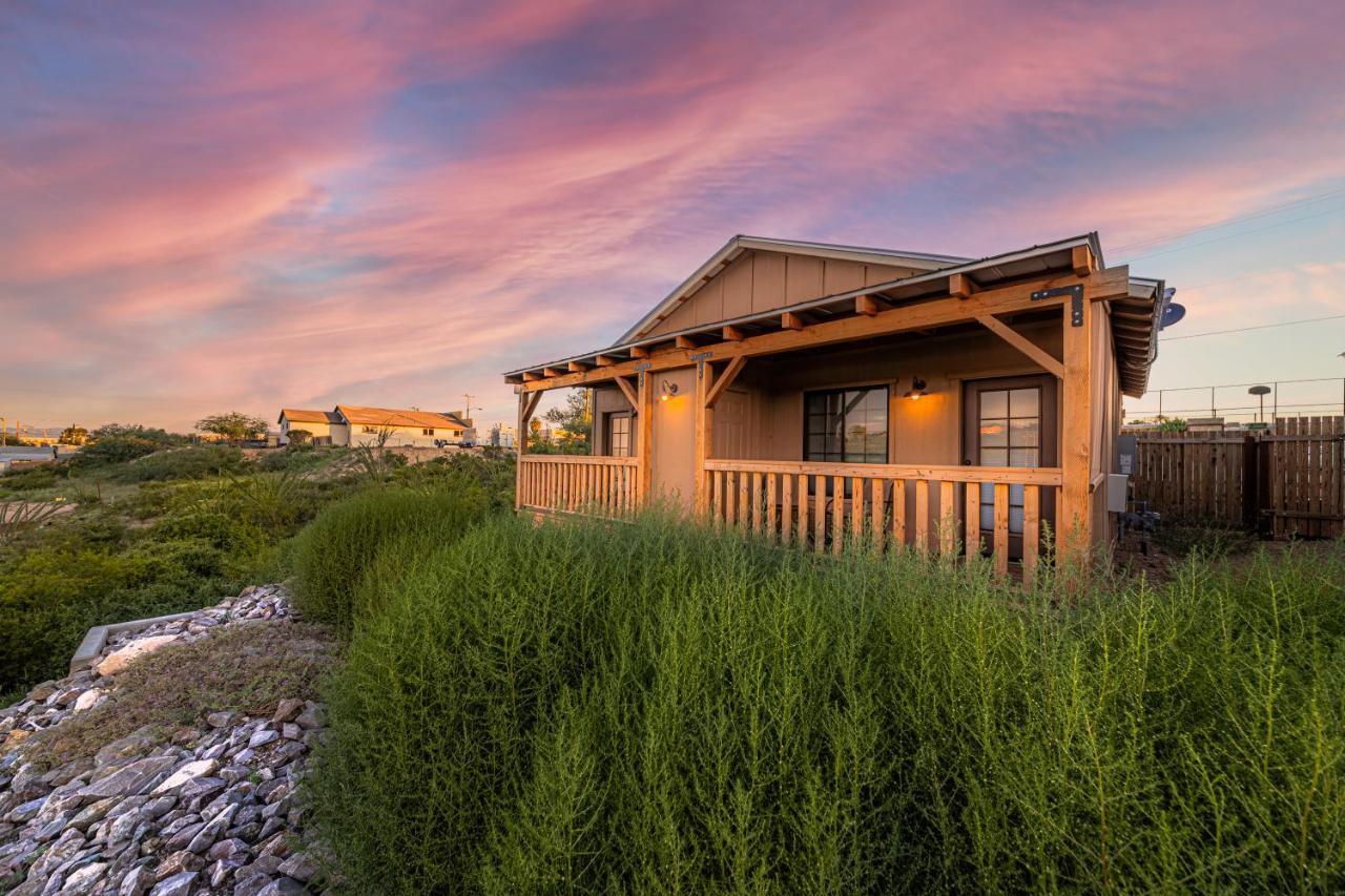 -Pet Friendly- Miners Cabin #5 -Two Double Beds - Private Balcony Тумстон Экстерьер фото