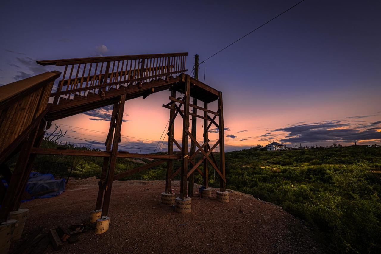 -Pet Friendly- Miners Cabin #5 -Two Double Beds - Private Balcony Тумстон Экстерьер фото