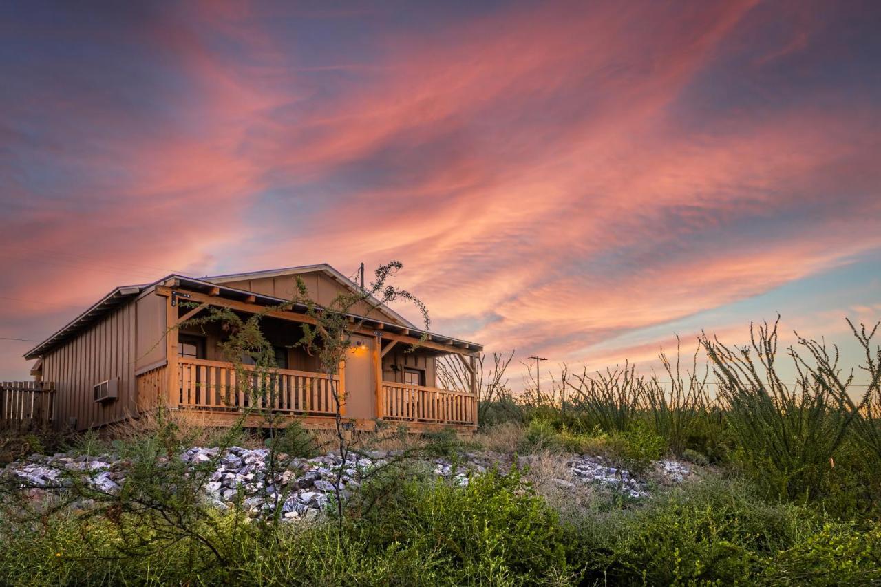-Pet Friendly- Miners Cabin #5 -Two Double Beds - Private Balcony Тумстон Экстерьер фото